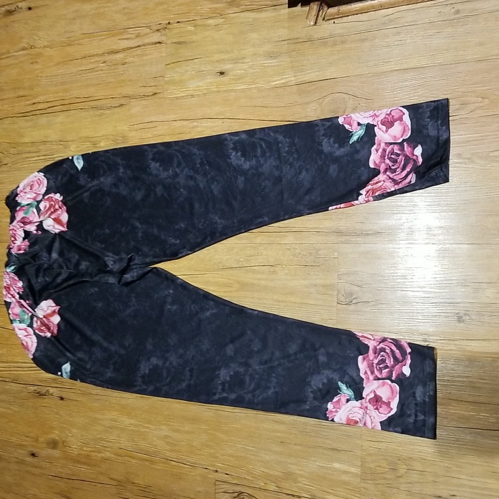 Black/pink skull legging type pants EUC 3XL elastic drawstring waist - Picture 3 of 5
